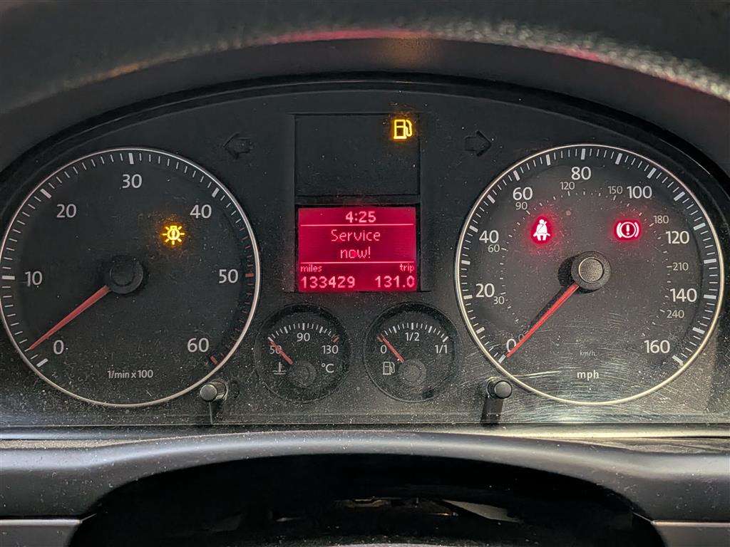 <p>2008 VOLKSWAGEN TOURAN SE TDI 105</p>