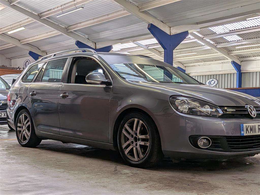 <p>2011 VOLKSWAGEN GOLF SE BLUEMOTION TDI</p>