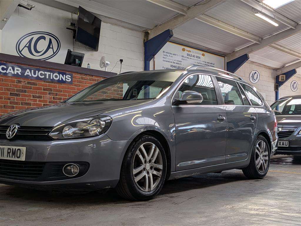 <p>2011 VOLKSWAGEN GOLF SE BLUEMOTION TDI</p>