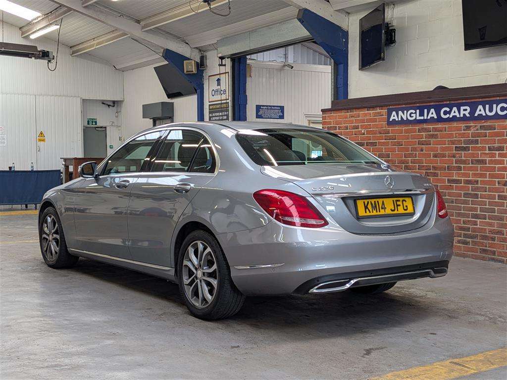 <p>2014 MERCEDES-BENZ C220 SPORT BLUETEC AUTO</p>