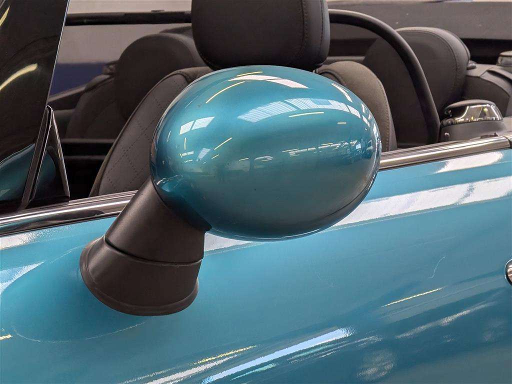 <p>2016 MINI COOPER S</p>