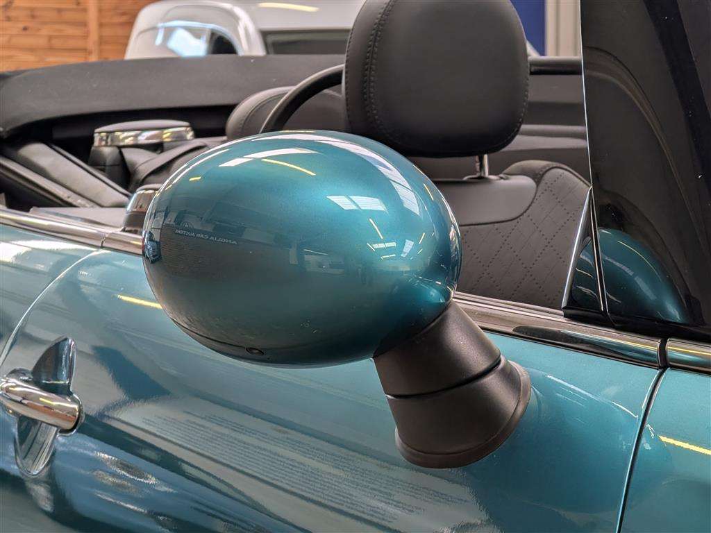 <p>2016 MINI COOPER S</p>