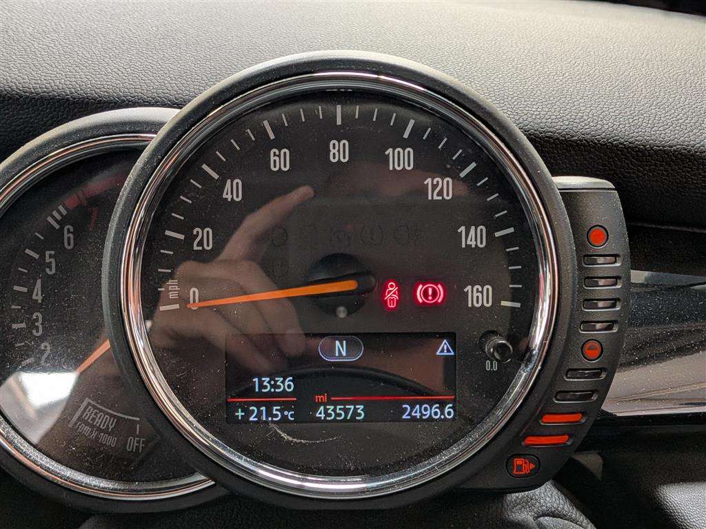 <p>2016 MINI COOPER S</p>