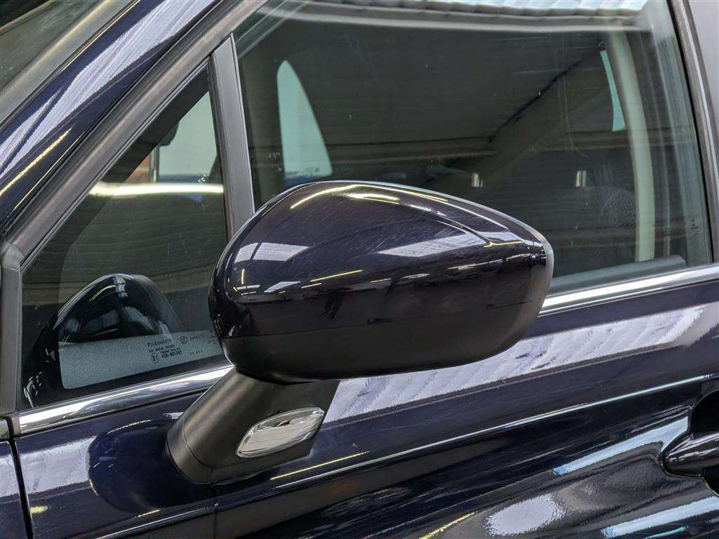 <p>2017 CITROEN C4 FEEL BLUEHDI</p>