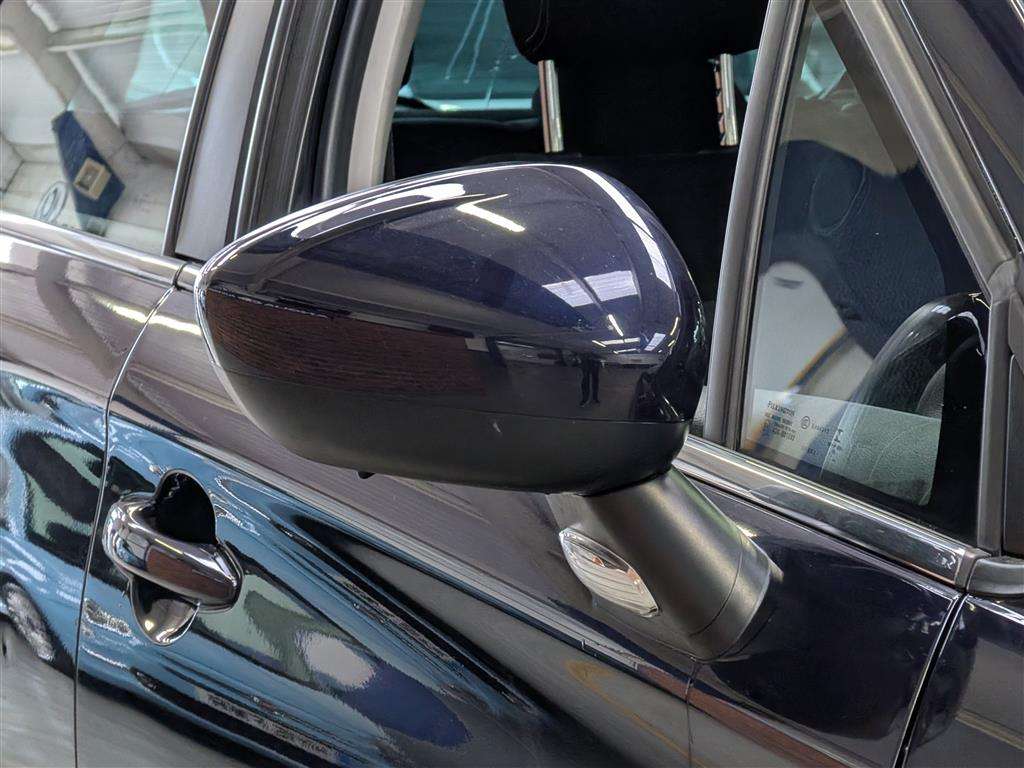 <p>2017 CITROEN C4 FEEL BLUEHDI</p>