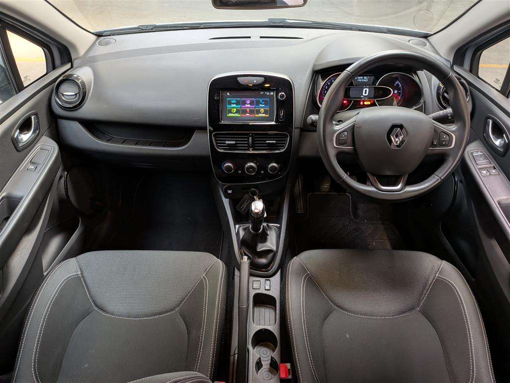 <p>2017 RENAULT CLIO DYNAMIQUE NAV TCE</p>