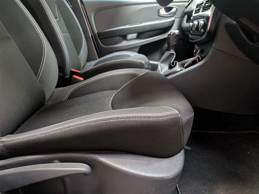 <p>2017 RENAULT CLIO DYNAMIQUE NAV TCE</p>