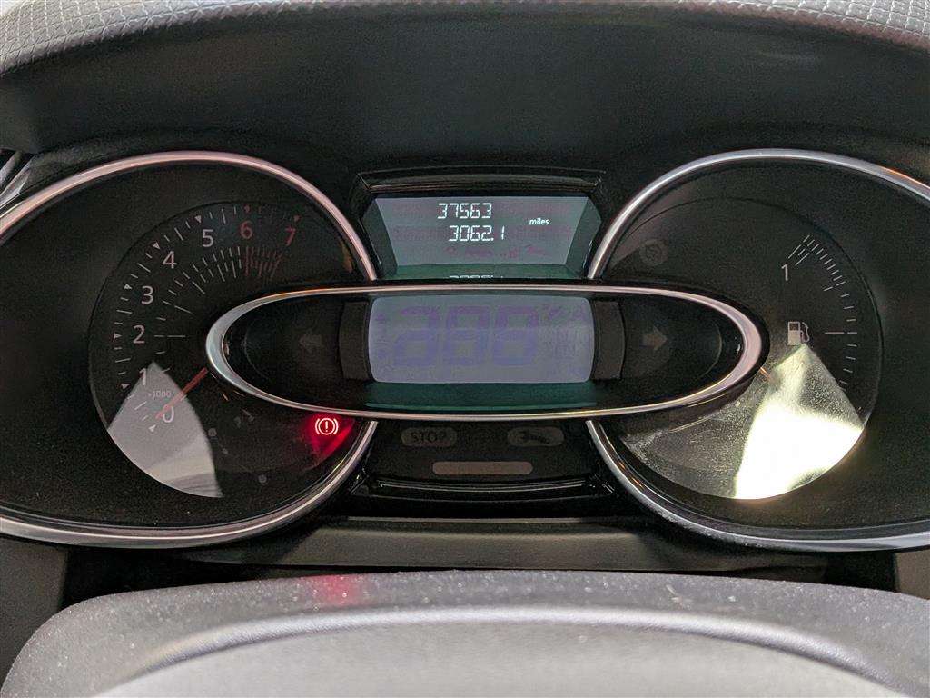 <p>2017 RENAULT CLIO DYNAMIQUE NAV TCE</p>