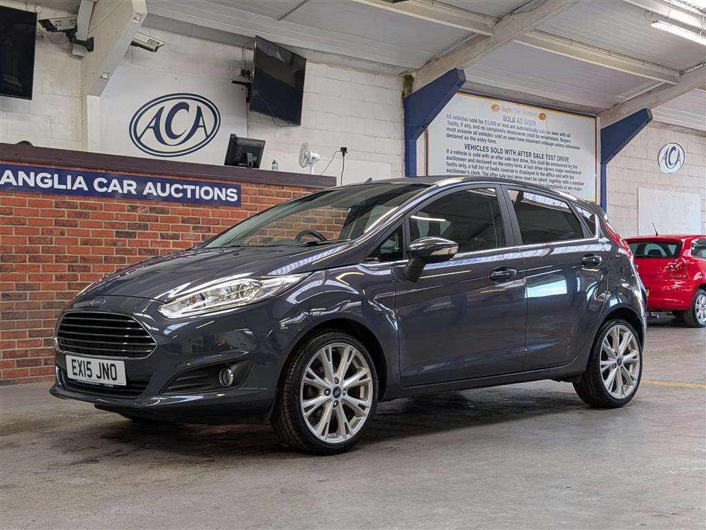 <p>2015 FORD FIESTA TITANIUM TDCI</p>