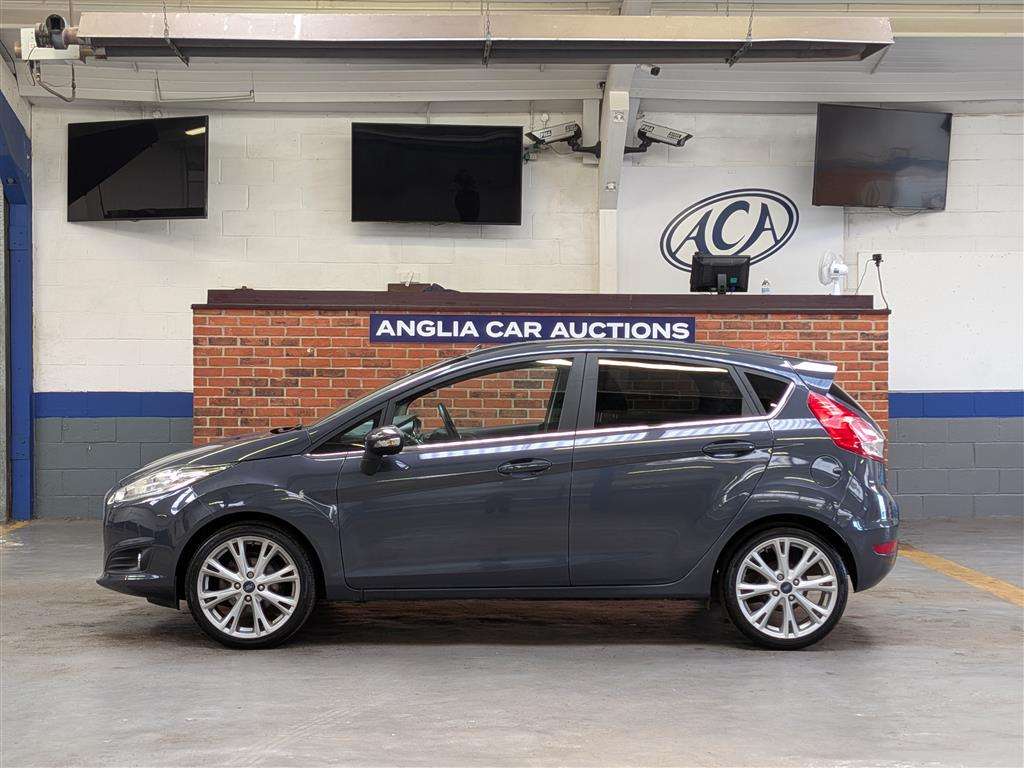<p>2015 FORD FIESTA TITANIUM TDCI</p>
