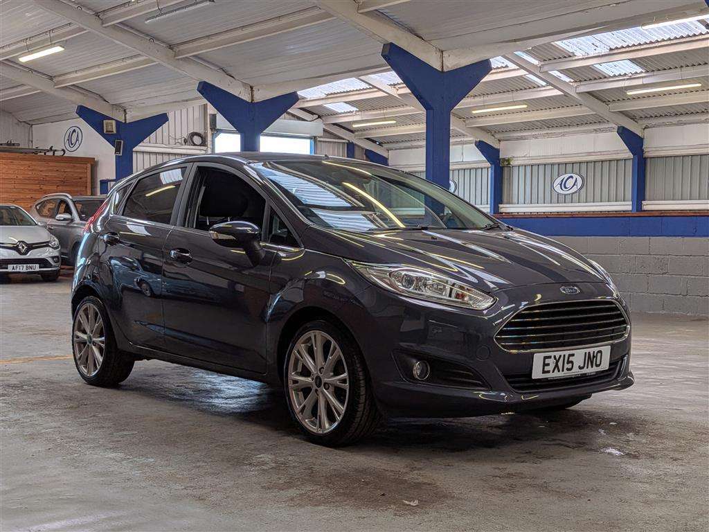 <p>2015 FORD FIESTA TITANIUM TDCI</p>