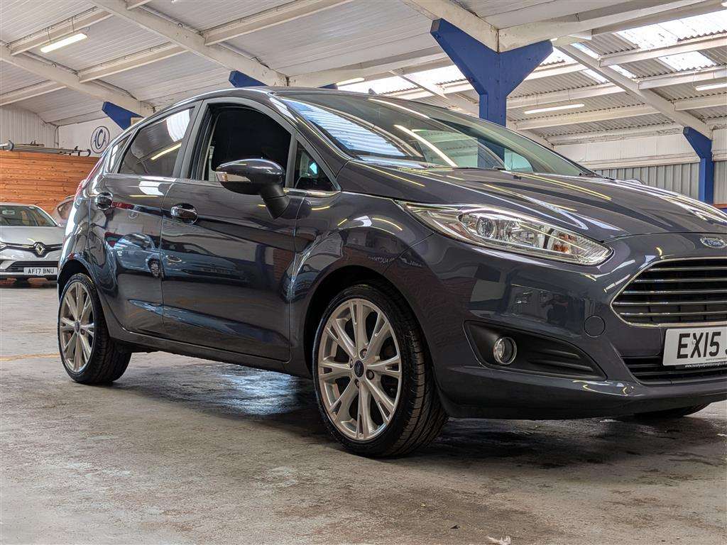 <p>2015 FORD FIESTA TITANIUM TDCI</p>