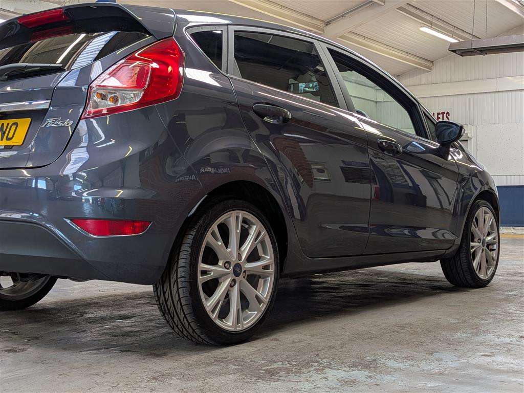 <p>2015 FORD FIESTA TITANIUM TDCI</p>