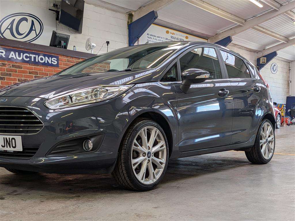 <p>2015 FORD FIESTA TITANIUM TDCI</p>