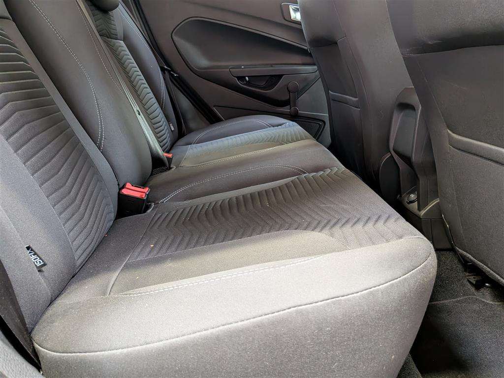 <p>2015 FORD FIESTA TITANIUM TDCI</p>