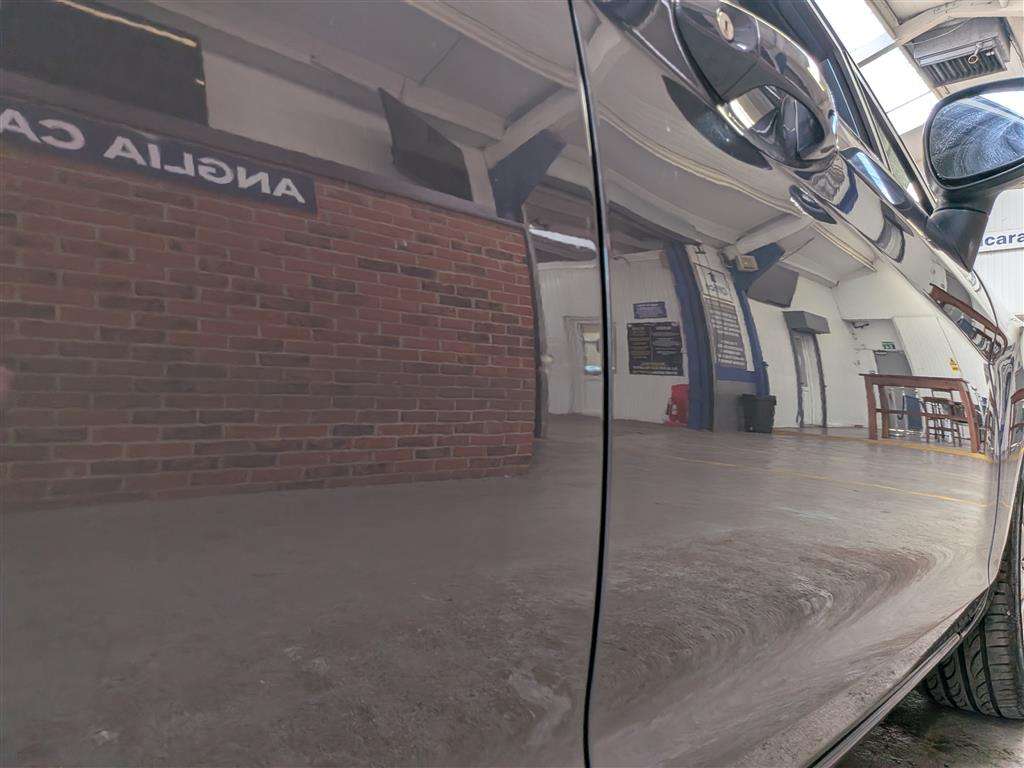 <p>2015 FORD FIESTA TITANIUM TDCI</p>