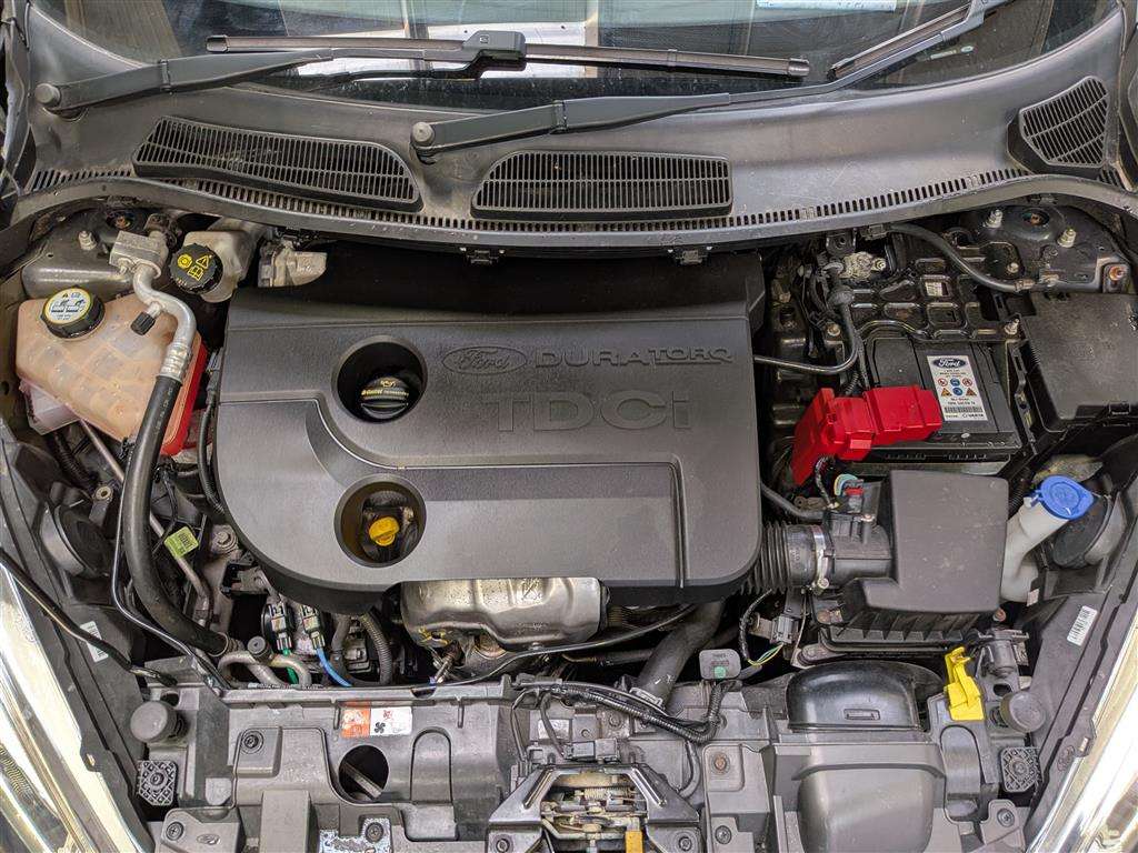 <p>2015 FORD FIESTA TITANIUM TDCI</p>