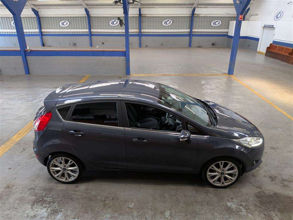 <p>2015 FORD FIESTA TITANIUM TDCI</p>