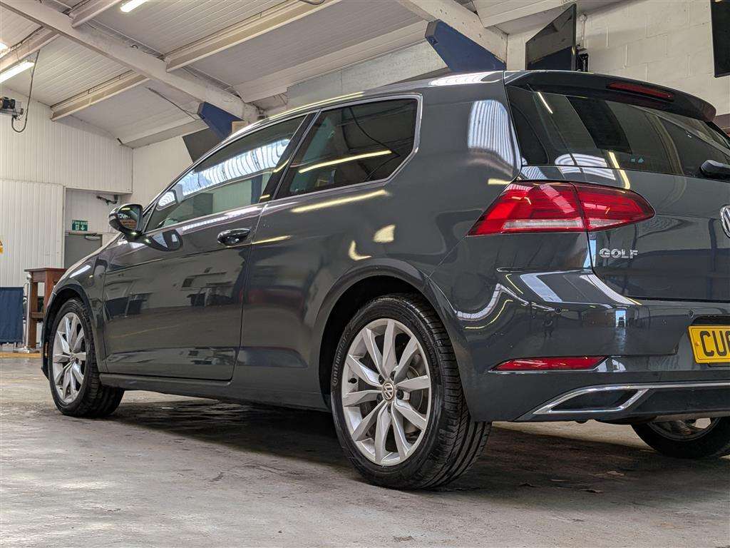 <p>2017 VOLKSWAGEN GOLF GT TDI BMT</p>