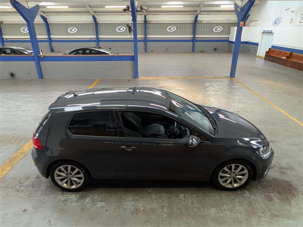 <p>2017 VOLKSWAGEN GOLF GT TDI BMT</p>