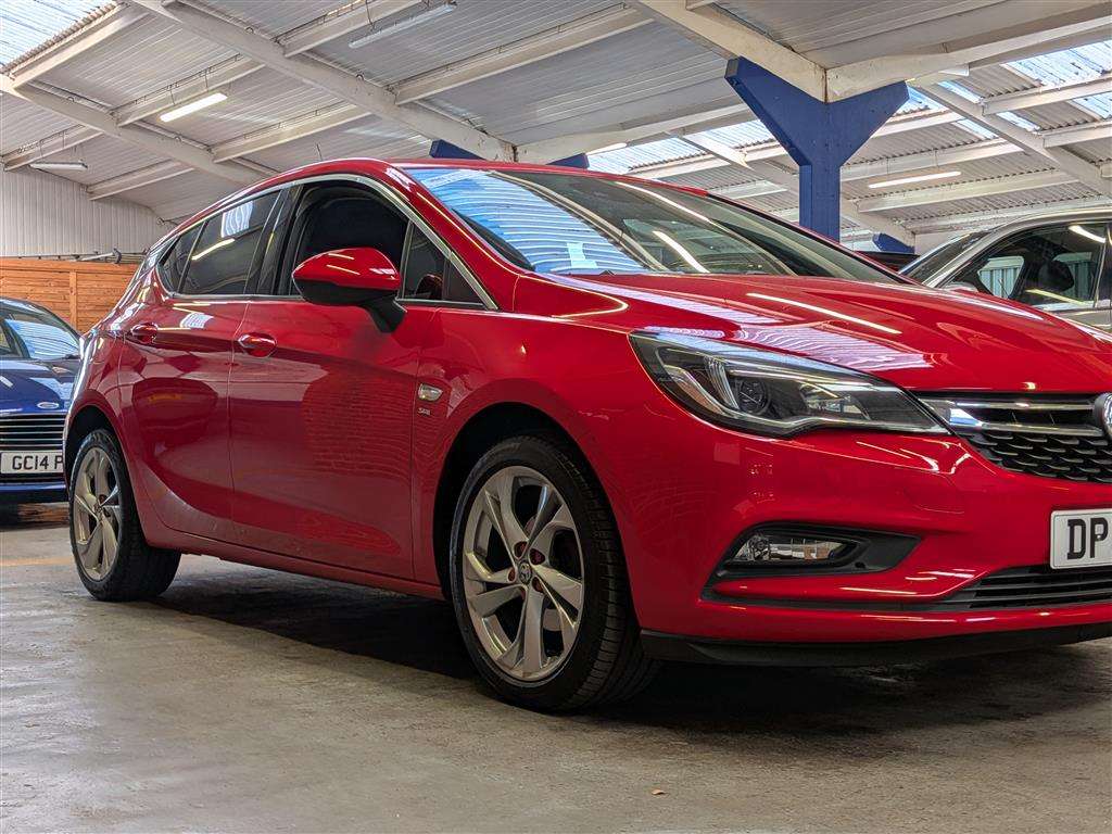 <p>2018 VAUXHALL ASTRA SRI TURBO</p>