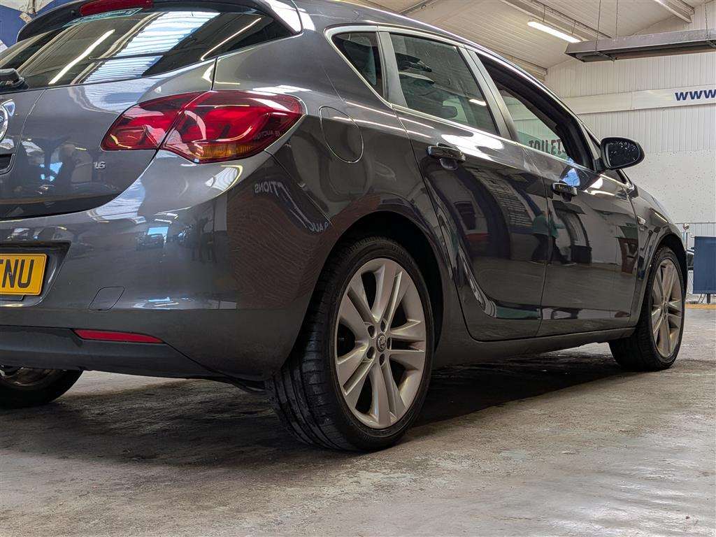 <p>2010 VAUXHALL ASTRA SRI</p>
