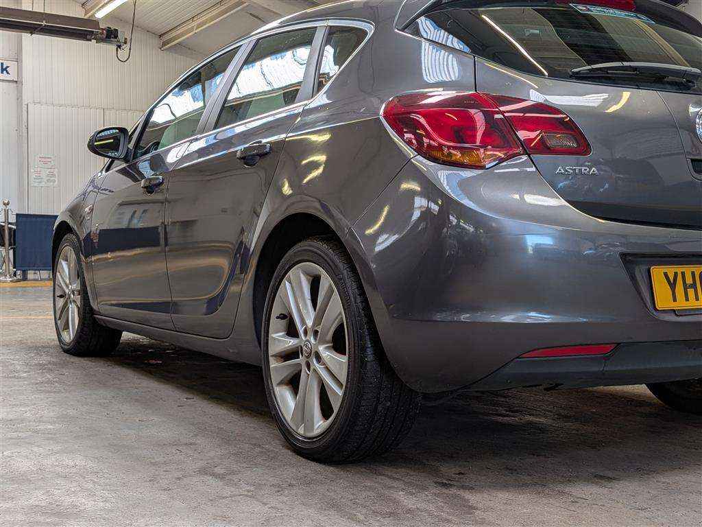 <p>2010 VAUXHALL ASTRA SRI</p>