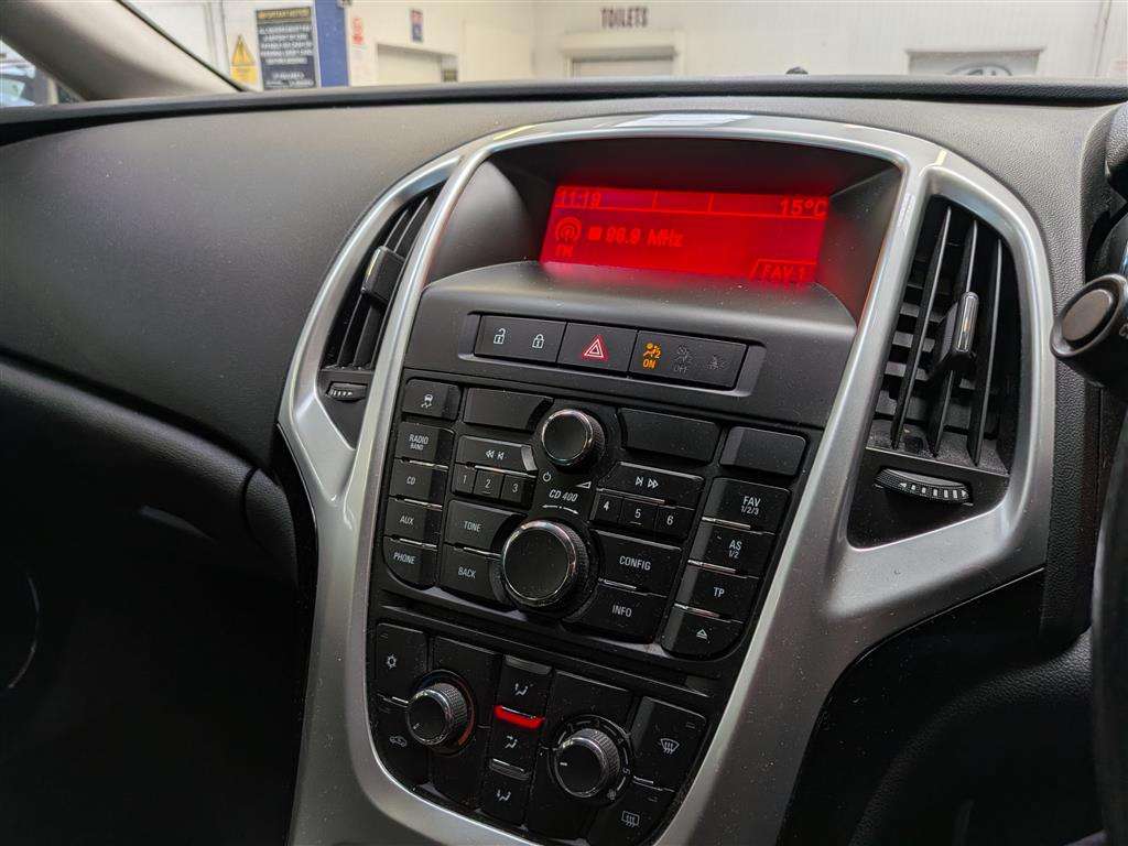 <p>2010 VAUXHALL ASTRA SRI</p>