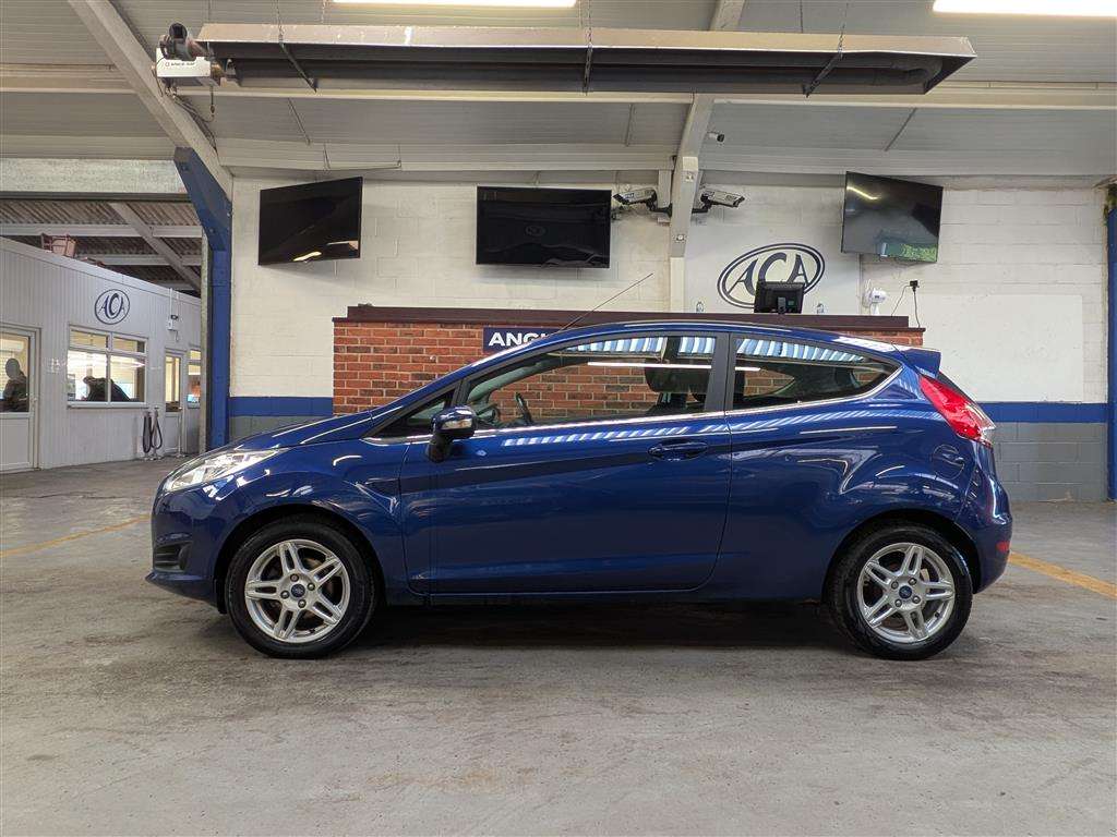 <p>2014 FORD FIESTA ZETEC</p>