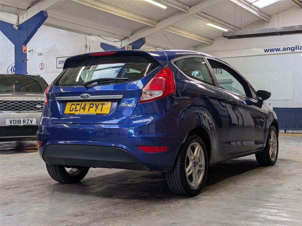<p>2014 FORD FIESTA ZETEC</p>