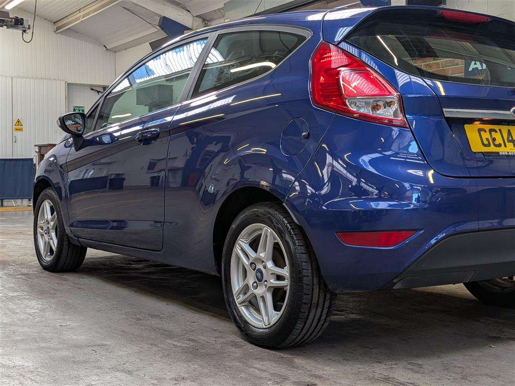 <p>2014 FORD FIESTA ZETEC</p>