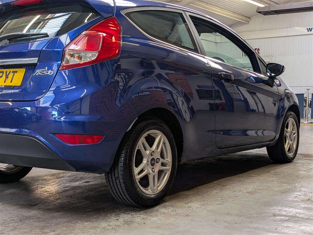 <p>2014 FORD FIESTA ZETEC</p>