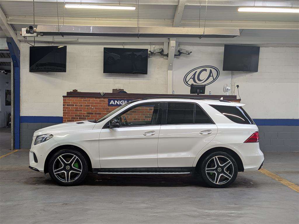 <p>2017 MERCEDES-BENZ GLE 350 D 4M AMG LINE PRE</p>