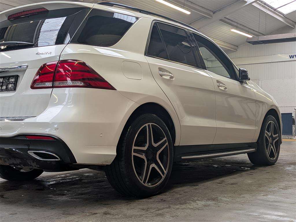 <p>2017 MERCEDES-BENZ GLE 350 D 4M AMG LINE PRE</p>