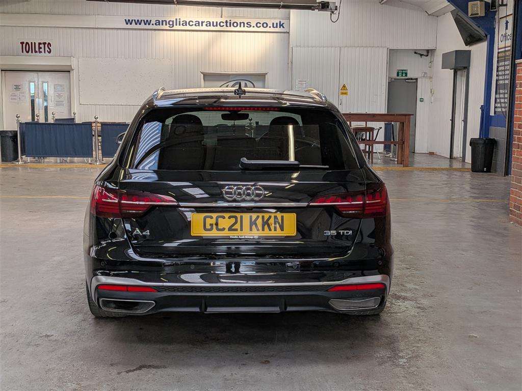 <p>2021 AUDI A4 S LINE 35 TDI MHEV S-A</p>