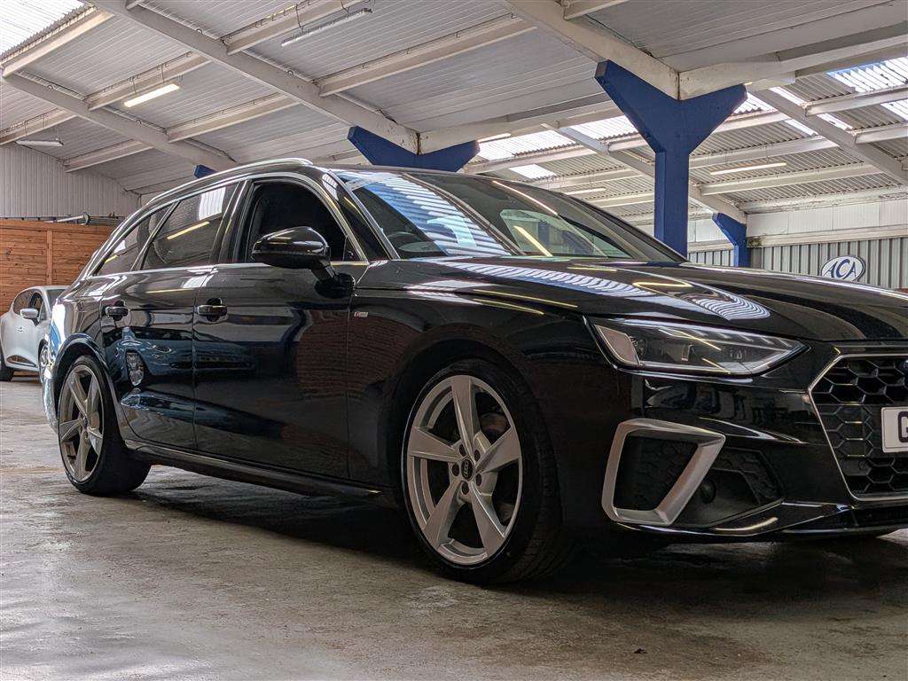 <p>2021 AUDI A4 S LINE 35 TDI MHEV S-A</p>
