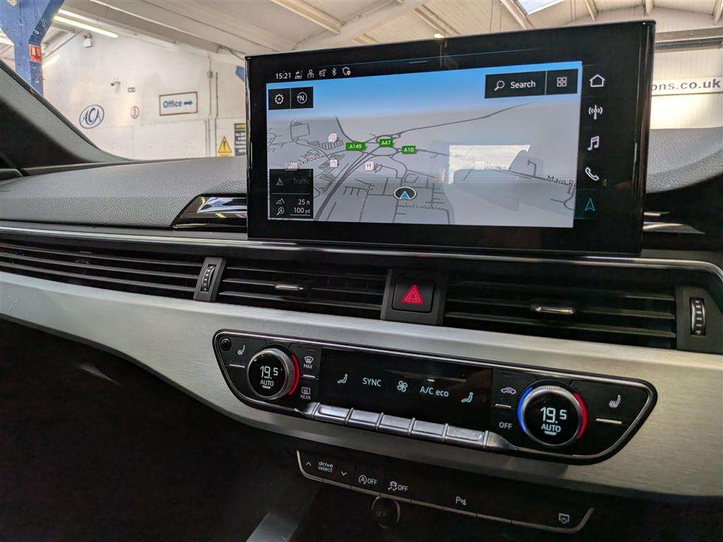 <p>2021 AUDI A4 S LINE 35 TDI MHEV S-A</p>