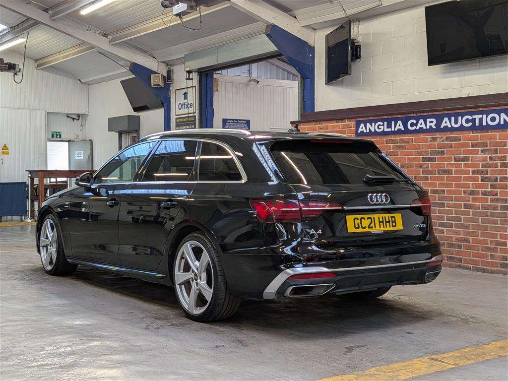 <p>2021 AUDI A4 S LINE 35 TDI MHEV S-A</p>