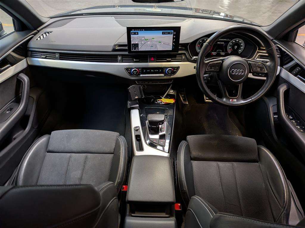 <p>2021 AUDI A4 S LINE 35 TDI MHEV S-A</p>