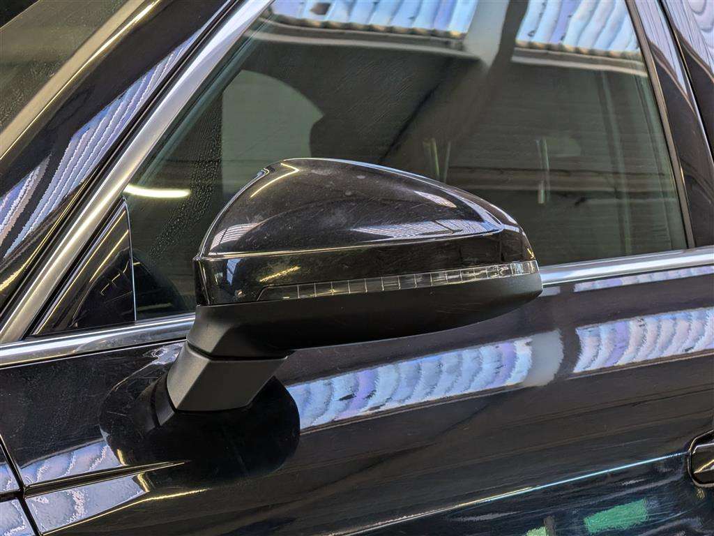 <p>2021 AUDI A4 S LINE 35 TDI MHEV S-A</p>