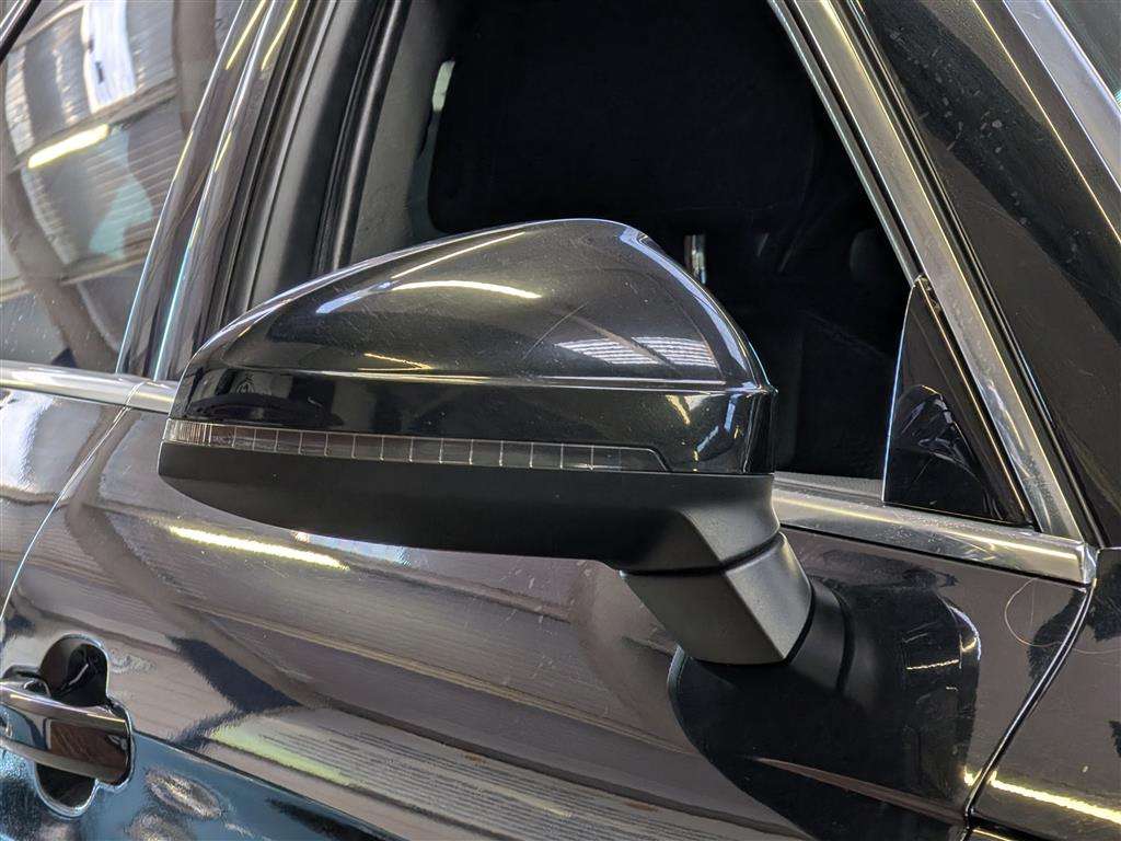 <p>2021 AUDI A4 S LINE 35 TDI MHEV S-A</p>