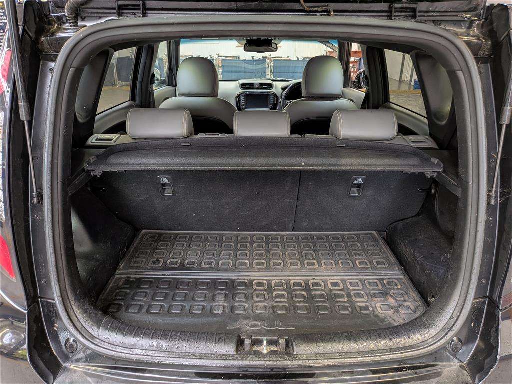 <p>2016 KIA SOUL MAXX CRDI</p>