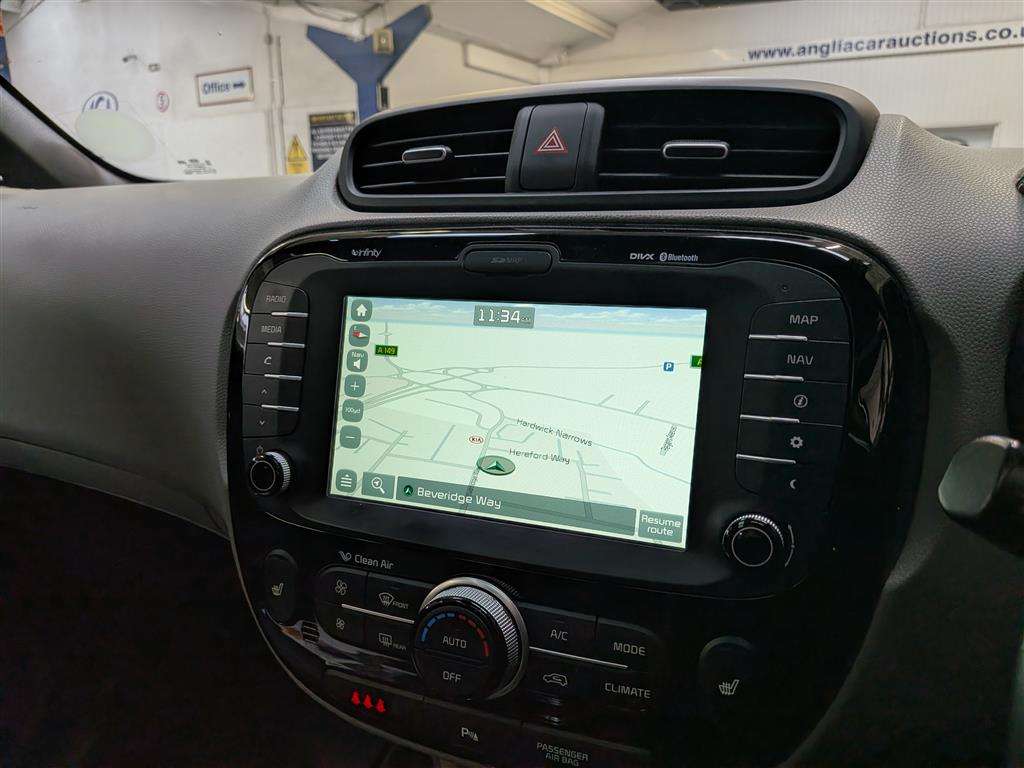 <p>2016 KIA SOUL MAXX CRDI</p>