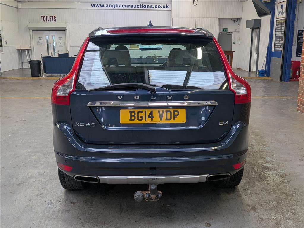 <p>2014 VOLVO XC60 SE D4</p>