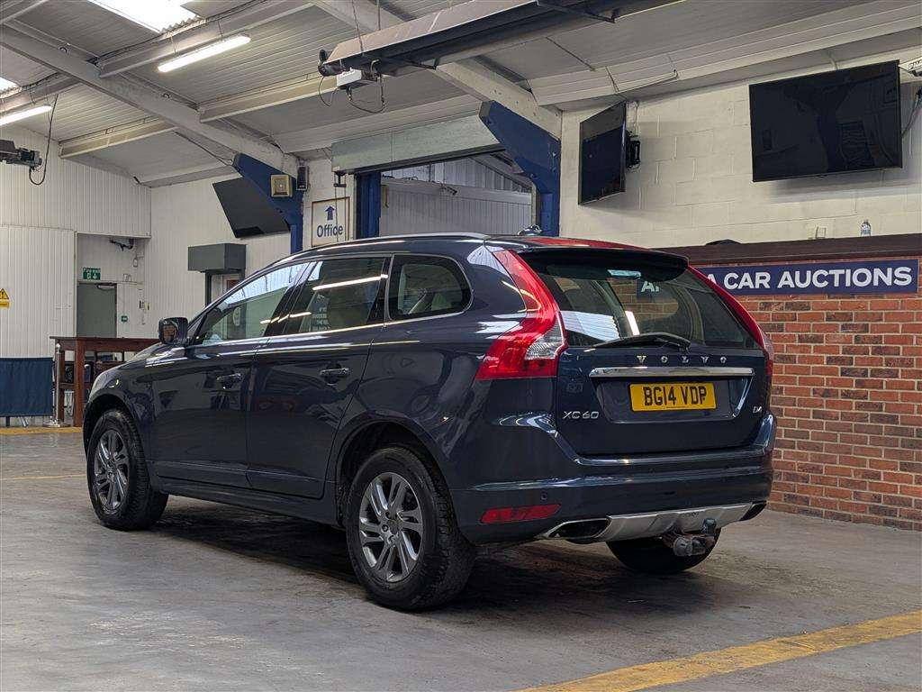 <p>2014 VOLVO XC60 SE D4</p>