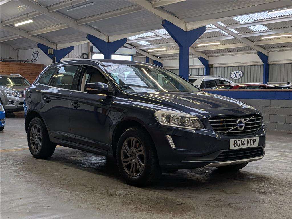 <p>2014 VOLVO XC60 SE D4</p>