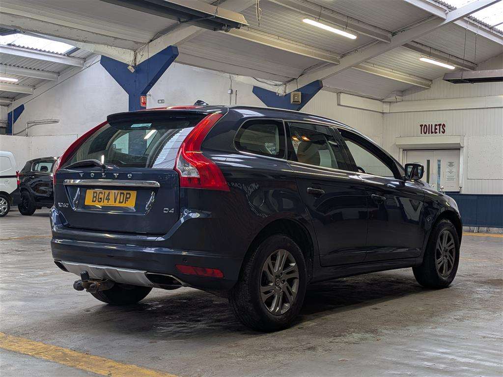 <p>2014 VOLVO XC60 SE D4</p>