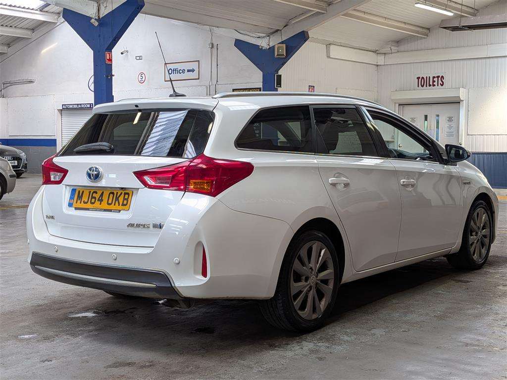 <p>2014 TOYOTA AURIS EXCEL VVT-I CVT</p>