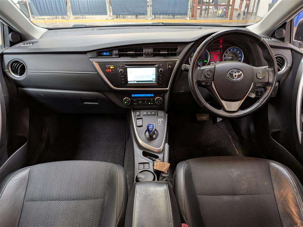 <p>2014 TOYOTA AURIS EXCEL VVT-I CVT</p>