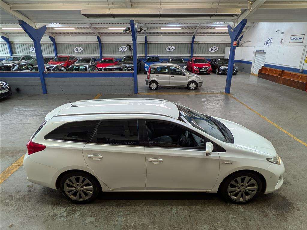 <p>2014 TOYOTA AURIS EXCEL VVT-I CVT</p>